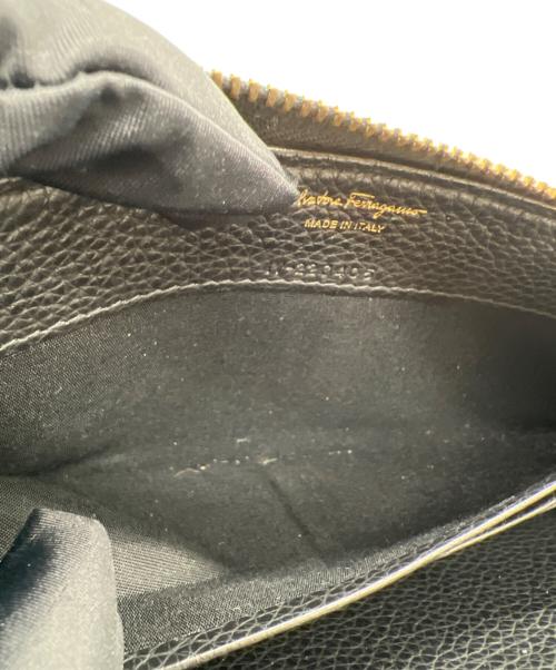 Salvatore Ferragamo（サルヴァトーレ フェラガモ）Salvatore Ferragamo (サルヴァトーレ フェラガモ) ラウンドファスナー財布 ブラックの古着・服飾アイテム