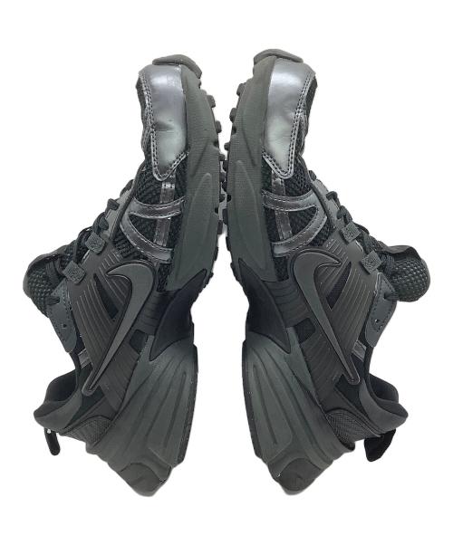 NIKE（ナイキ）NIKE (ナイキ) NIKE V2K RUN BLACK/DK SMOKE GREY-ANTHRACITE ブラック サイズ:27cmの古着・服飾アイテム