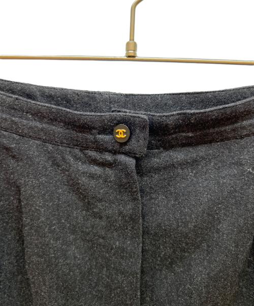 CHANEL（シャネル）CHANEL (シャネル) ウールパンツ ブラック サイズ:42の古着・服飾アイテム