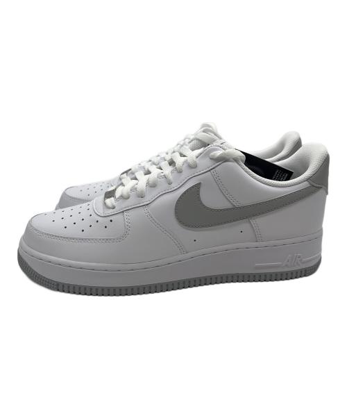 NIKE（ナイキ）NIKE (ナイキ) NIKE AIR FORCE 1 '07 WHITE/LT SMOKE GREY-WHITE ホワイト×グレー サイズ:28 未使用品の古着・服飾アイテム