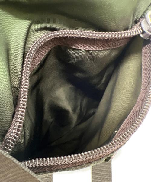 PRADA（プラダ）PRADA (プラダ) ミニショルダーバッグ カーキの古着・服飾アイテム