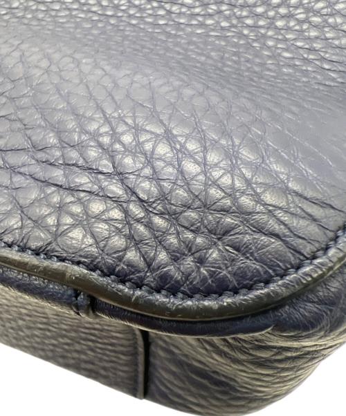 Christian Louboutin（クリスチャン・ルブタン）Christian Louboutin (クリスチャン・ルブタン) チェーンショルダーバッグ ネイビーの古着・服飾アイテム