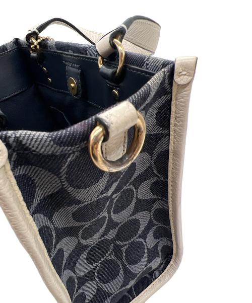 COACH（コーチ）COACH (コーチ) 2WAYバッグ ネイビー×ベージュの古着・服飾アイテム