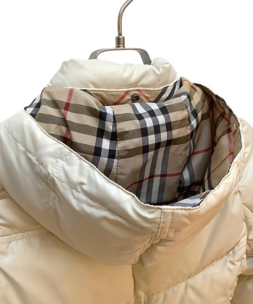 BURBERRY（バーバリー）BURBERRY (バーバリー) ダウンジャケット アイボリー サイズ:38の古着・服飾アイテム