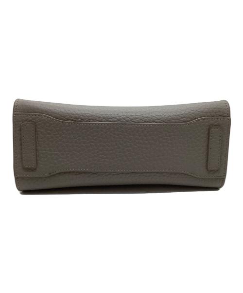 FURLA（フルラ）FURLA (フルラ) ハンドバッグ アイボリーの古着・服飾アイテム