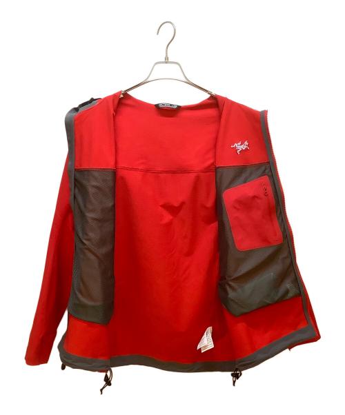 ARC'TERYX（アークテリクス）ARC'TERYX (アークテリクス) マウンテンパーカー/GAMMA HOODY レッド サイズ:Mの古着・服飾アイテム