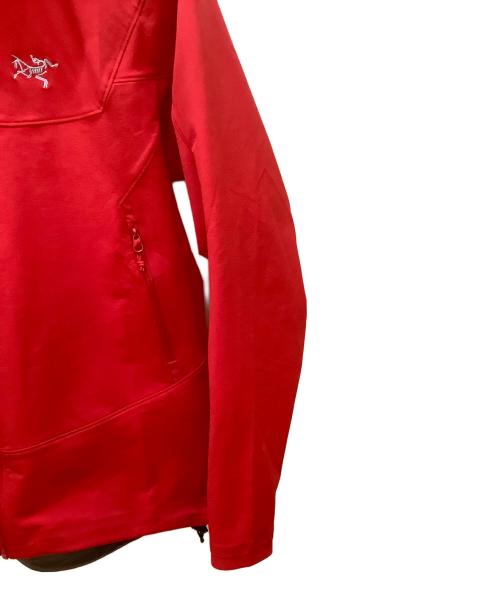 ARC'TERYX（アークテリクス）ARC'TERYX (アークテリクス) マウンテンパーカー/GAMMA HOODY レッド サイズ:Mの古着・服飾アイテム