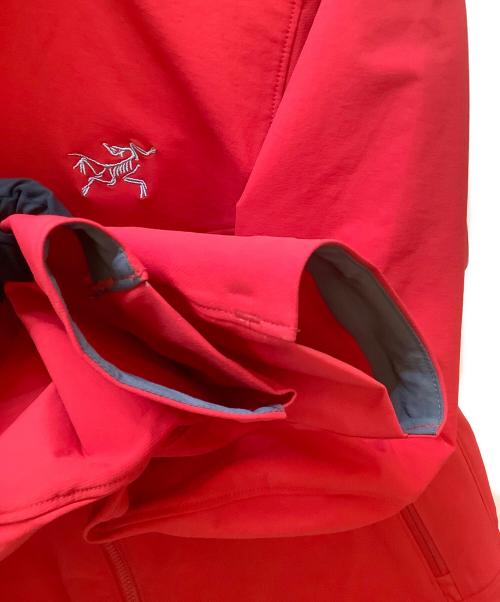 ARC'TERYX（アークテリクス）ARC'TERYX (アークテリクス) マウンテンパーカー/GAMMA HOODY レッド サイズ:Mの古着・服飾アイテム