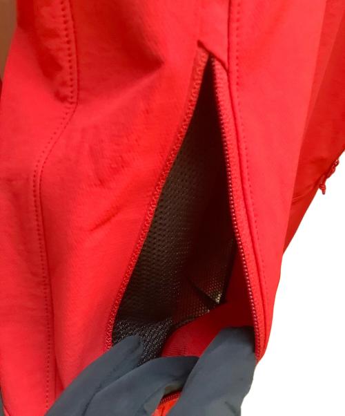 ARC'TERYX（アークテリクス）ARC'TERYX (アークテリクス) マウンテンパーカー/GAMMA HOODY レッド サイズ:Mの古着・服飾アイテム