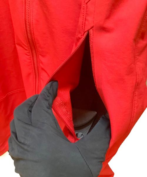 ARC'TERYX（アークテリクス）ARC'TERYX (アークテリクス) マウンテンパーカー/GAMMA HOODY レッド サイズ:Mの古着・服飾アイテム