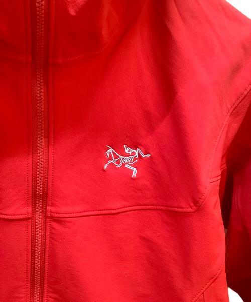 ARC'TERYX（アークテリクス）ARC'TERYX (アークテリクス) マウンテンパーカー/GAMMA HOODY レッド サイズ:Mの古着・服飾アイテム