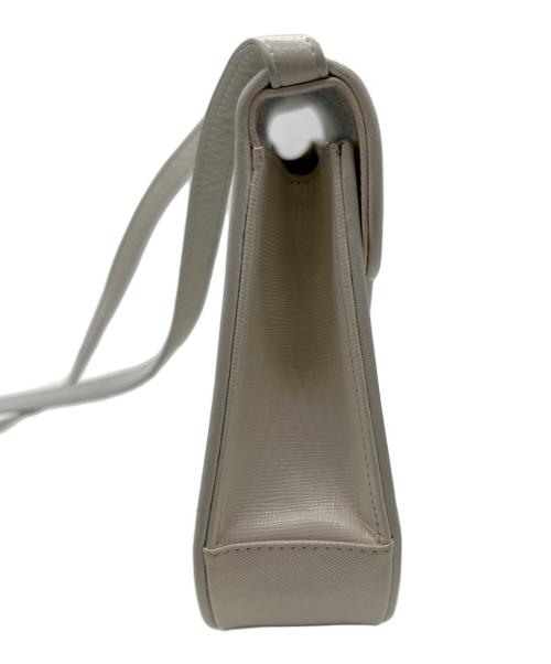 Yves Saint Laurent（イヴサンローラン）Yves Saint Laurent (イヴサンローラン) ショルダーバッグ ホワイトの古着・服飾アイテム