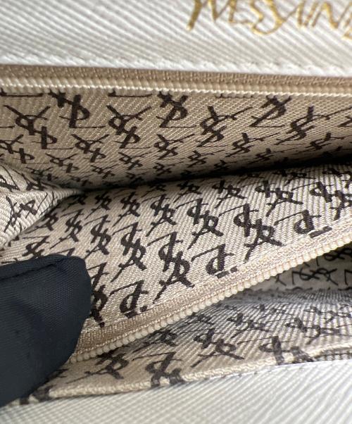 Yves Saint Laurent（イヴサンローラン）Yves Saint Laurent (イヴサンローラン) ショルダーバッグ ホワイトの古着・服飾アイテム