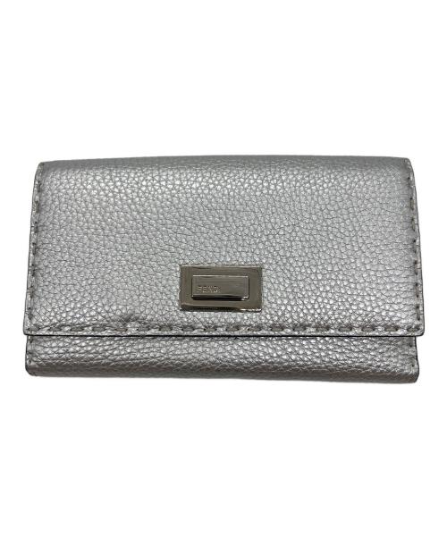 FENDI（フェンディ）FENDI (フェンディ) 長財布 シルバーの古着・服飾アイテム