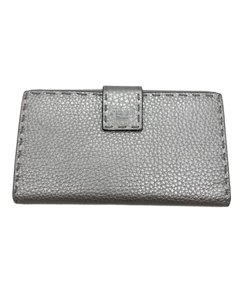 FENDI（フェンディ）FENDI (フェンディ) 長財布 シルバーの古着・服飾アイテム