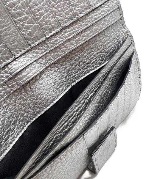 FENDI（フェンディ）FENDI (フェンディ) 長財布 シルバーの古着・服飾アイテム