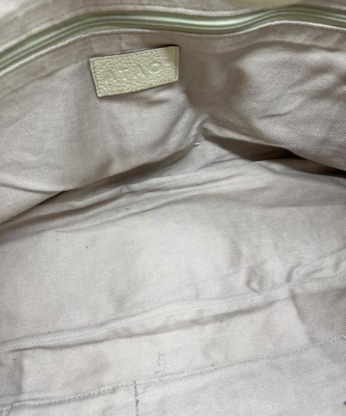 ATAO（アタオ）ATAO (アタオ) 2WAYショルダーバッグ シャンパンゴールドの古着・服飾アイテム