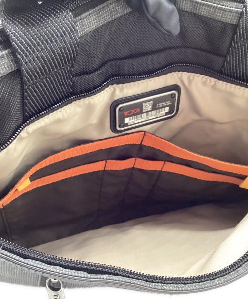 TUMI（トゥミ）TUMI (トゥミ) ブリーフケース グレー×ブラックの古着・服飾アイテム