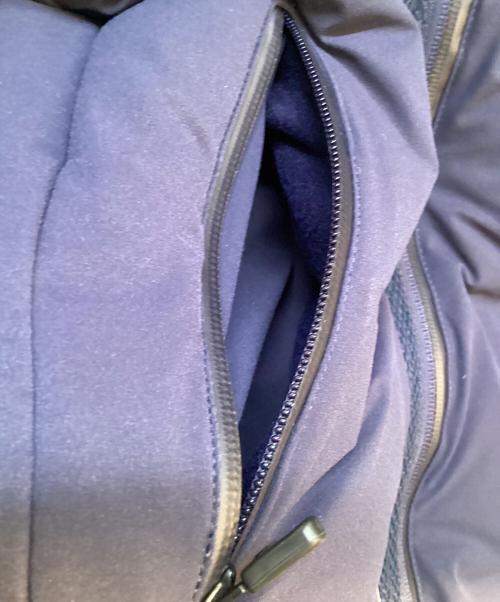 DESCENTE（デサント）DESCENTE (デサント) ダウンジャケット ネイビー サイズ:Mの古着・服飾アイテム