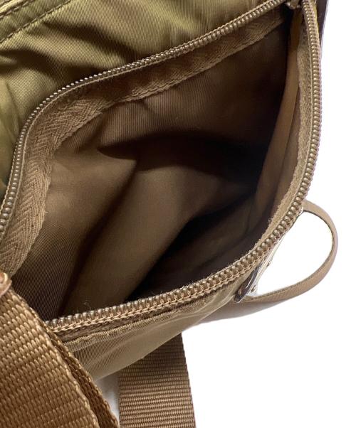 PRADA（プラダ）PRADA (プラダ) ショルダーバッグ オリーブの古着・服飾アイテム