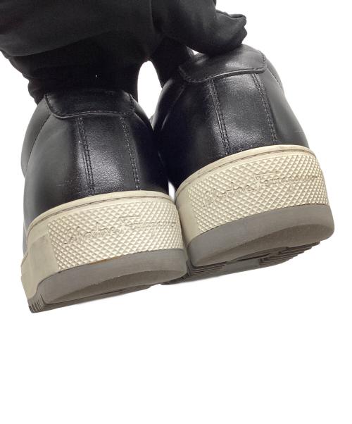 Salvatore Ferragamo（サルヴァトーレ フェラガモ）Salvatore Ferragamo (サルヴァトーレ フェラガモ) ローカットスニーカー ホワイト×ブラック サイズ:5 1/2の古着・服飾アイテム