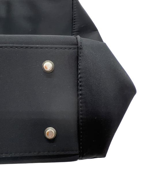 BURBERRY BLUE LABEL（バーバリー ブルー レーベル）BURBERRY BLUE LABEL (バーバリーロンドンブルーレーベル) ショルダーバッグ ブラックの古着・服飾アイテム