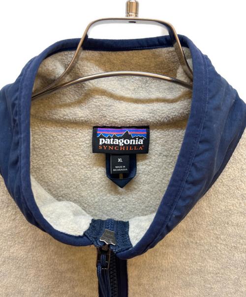 Patagonia（パタゴニア）Patagonia (パタゴニア) シンチラジャケット ネイビー×ベージュ サイズ:XLの古着・服飾アイテム