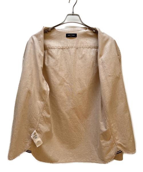 FRED PERRY（フレッドペリー）FRED PERRY (フレッドペリー) 長袖シャツ ベージュ サイズ:Mの古着・服飾アイテム