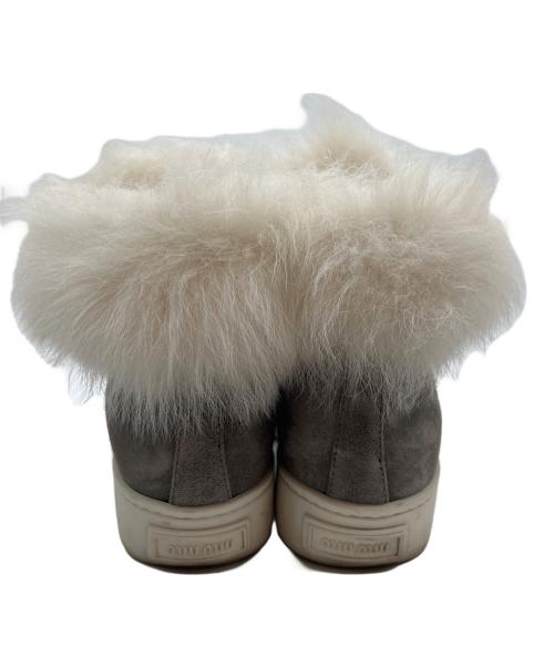 MIU MIU（ミュウミュウ）MIU MIU (ミュウミュウ) ファー付スニ-カー グレー サイズ:35 1/2の古着・服飾アイテム