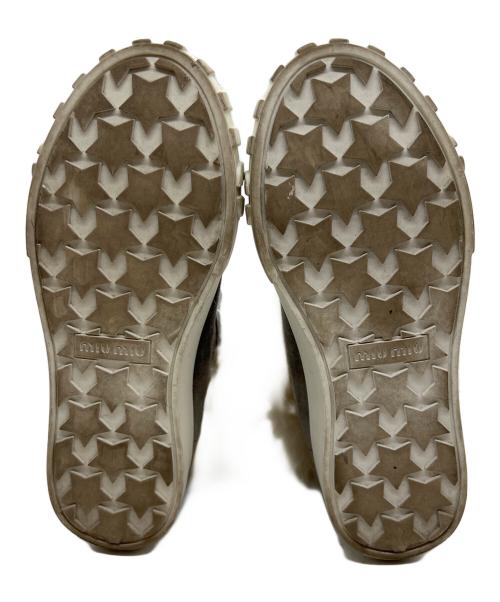 MIU MIU（ミュウミュウ）MIU MIU (ミュウミュウ) ファー付スニ-カー グレー サイズ:35 1/2の古着・服飾アイテム