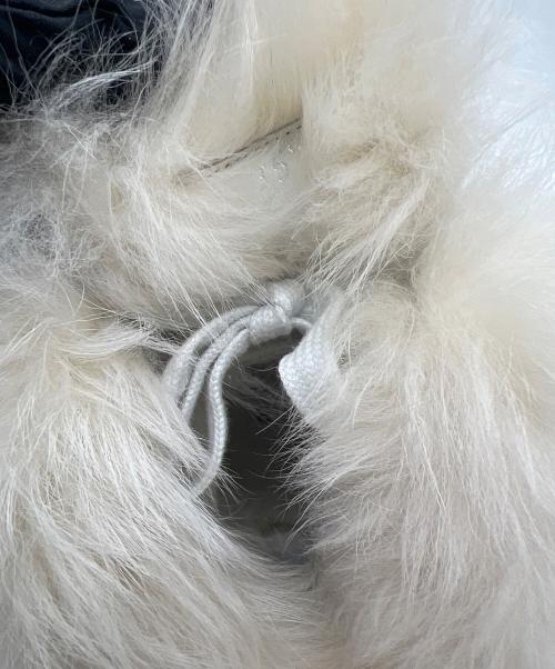 MIU MIU（ミュウミュウ）MIU MIU (ミュウミュウ) ファー付スニ-カー グレー サイズ:35 1/2の古着・服飾アイテム