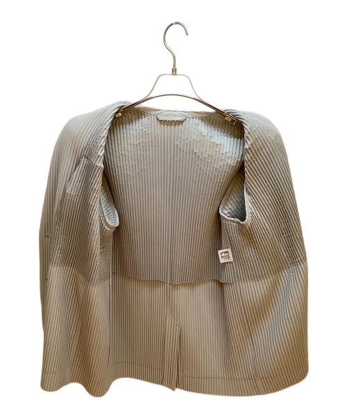HOMME PLISSE ISSEY MIYAKE（オム プリッセ イッセイ ミヤケ）HOMME PLISSE ISSEY MIYAKE (オム プリッセ イッセイ ミヤケ) テーラードジャケット ライトグレー サイズ:1の古着・服飾アイテム