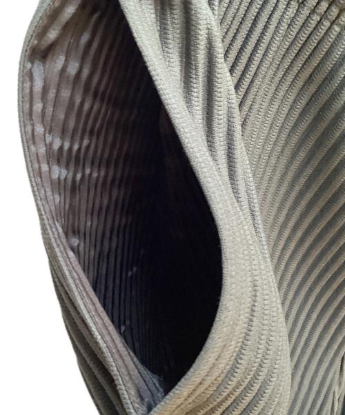 HOMME PLISSE ISSEY MIYAKE（オム プリッセ イッセイ ミヤケ）HOMME PLISSE ISSEY MIYAKE (オム プリッセ イッセイ ミヤケ) イージーパンツ グレー サイズ:2の古着・服飾アイテム