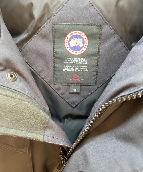 CANADA GOOSE（カナダグース）CANADA GOOSE (カナダグース) ダウンジャケット ネイビー サイズ:Ｓの古着・服飾アイテム