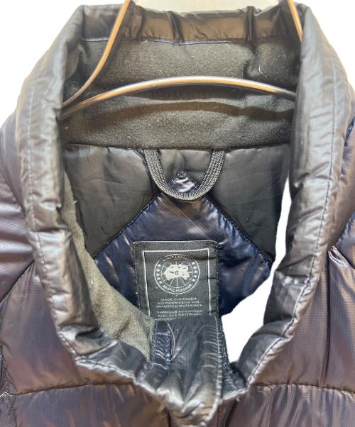 CANADA GOOSE（カナダグース）CANADA GOOSE (カナダグース) ライトダウンジャケット ネイビー サイズ:Mの古着・服飾アイテム