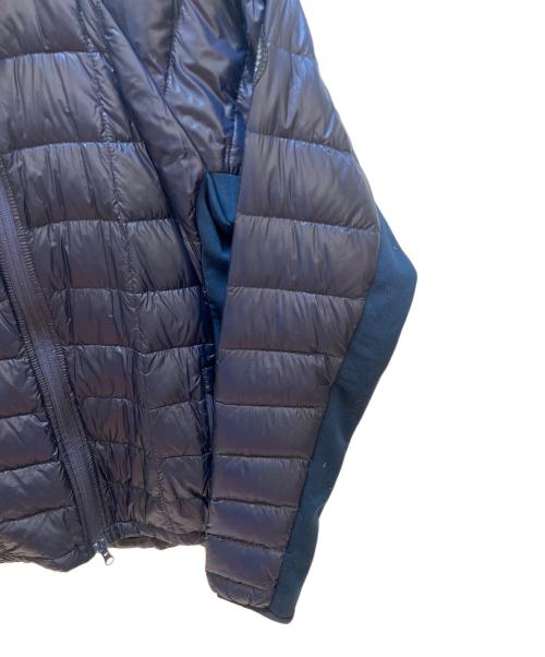 CANADA GOOSE（カナダグース）CANADA GOOSE (カナダグース) ライトダウンジャケット ネイビー サイズ:Mの古着・服飾アイテム
