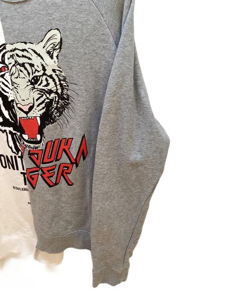 Onitsuka Tiger（オニツカタイガー）Onitsuka Tiger (オニツカタイガー) クルーネックスウェット グレー×ホワイト サイズ:Mの古着・服飾アイテム