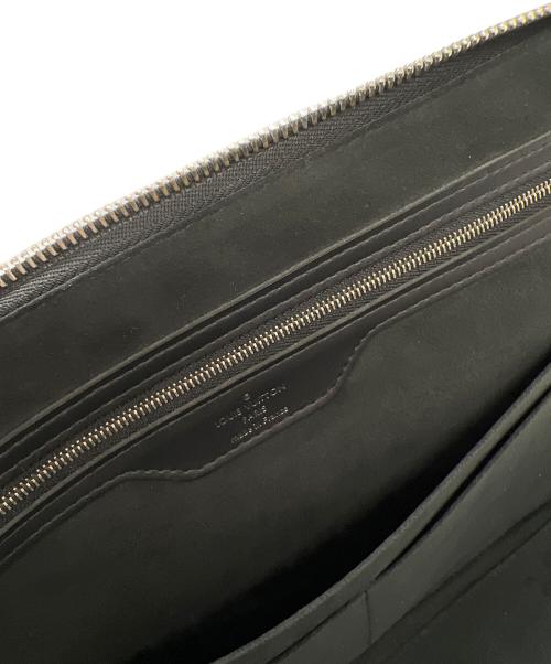 LOUIS VUITTON（ルイ ヴィトン）LOUIS VUITTON (ルイ ヴィトン) クラッチバッグ ブラックの古着・服飾アイテム