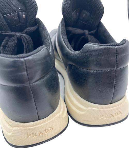 PRADA（プラダ）PRADA (プラダ) ローカットスニーカー ブラック サイズ:8の古着・服飾アイテム