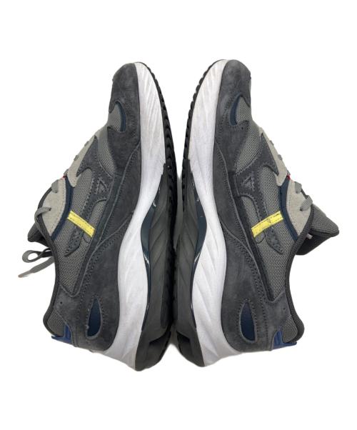 MIZUNO（ミズノ）MIZUNO (ミズノ) Graphpaper (グラフペーパー) Graphpaper × Mizuno Wave Rider β 