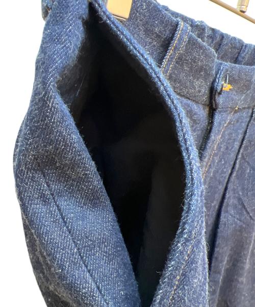 MARKAWARE（マーカウェア）MARKAWARE (マーカウェア) タックデニムパンツ インディゴ サイズ:3の古着・服飾アイテム