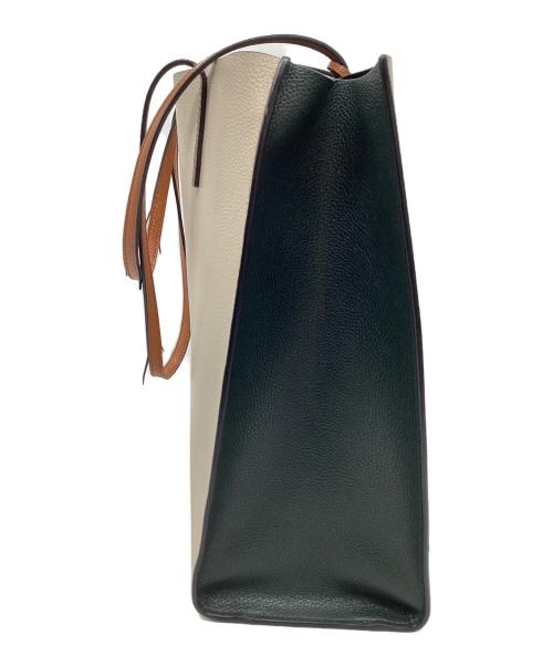 MARC JACOBS（マークジェイコブス）MARC JACOBS (マークジェイコブズ) トートバッグ ホワイト×ブラックの古着・服飾アイテム