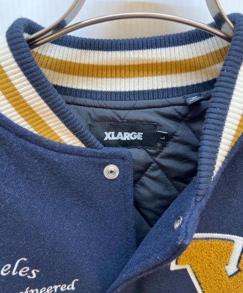 X-LARGE（エクストララージ）X-LARGE (エクストララージ) バーシティ ジャケット ネイビー×ベージュ サイズ:Lの古着・服飾アイテム