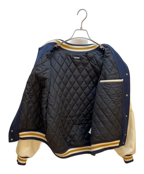X-LARGE（エクストララージ）X-LARGE (エクストララージ) バーシティ ジャケット ネイビー×ベージュ サイズ:Lの古着・服飾アイテム