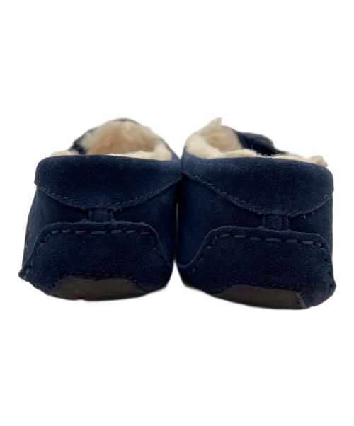 UGG（アグ）UGG (アグ) シューズ ネイビー サイズ:24の古着・服飾アイテム