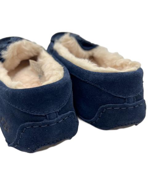 UGG（アグ）UGG (アグ) シューズ ネイビー サイズ:24の古着・服飾アイテム