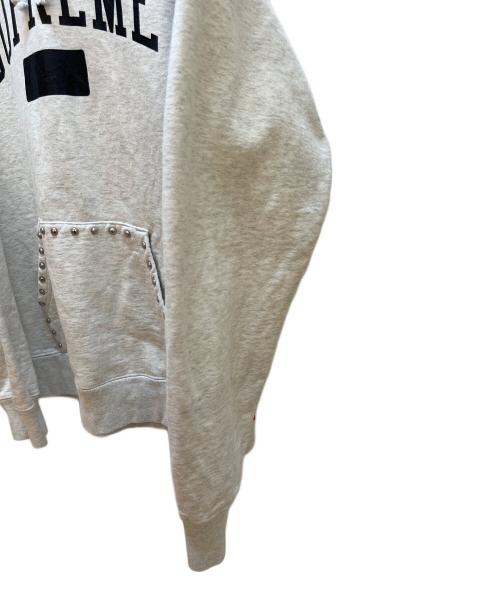 SUPREME（シュプリーム）SUPREME (シュプリーム) プルオーバーパーカー ライトグレー サイズ:Mの古着・服飾アイテム