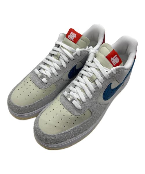 NIKE（ナイキ）NIKE (ナイキ) UNDEFEATED (アンディフィーテッド) ローカットスニーカー/AIR FORCE1 LOW グレー×ネイビー×レッド サイズ:30cmの古着・服飾アイテム