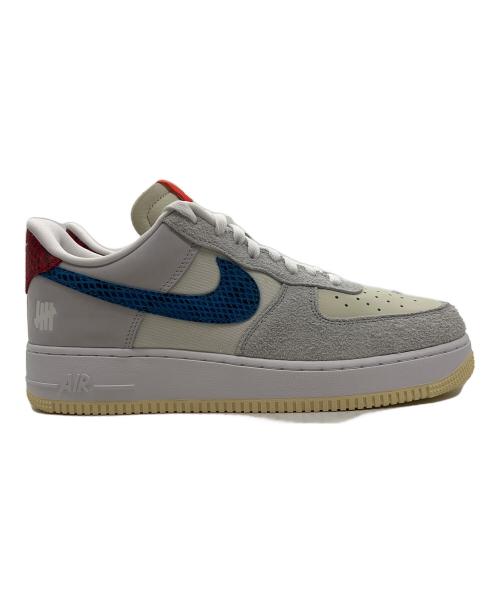 NIKE（ナイキ）NIKE (ナイキ) UNDEFEATED (アンディフィーテッド) ローカットスニーカー/AIR FORCE1 LOW グレー×ネイビー×レッド サイズ:30cmの古着・服飾アイテム