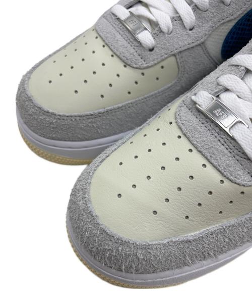 NIKE（ナイキ）NIKE (ナイキ) UNDEFEATED (アンディフィーテッド) ローカットスニーカー/AIR FORCE1 LOW グレー×ネイビー×レッド サイズ:30cmの古着・服飾アイテム